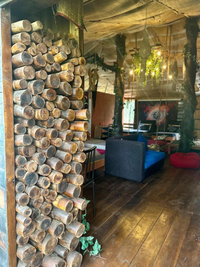 A Lounge Hostel And Cafe Ella Buitenkant foto