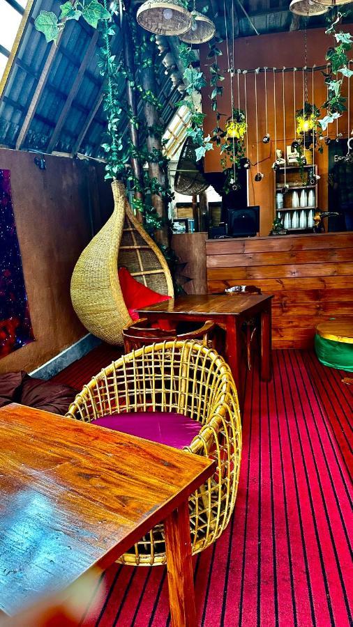 A Lounge Hostel And Cafe Ella Buitenkant foto