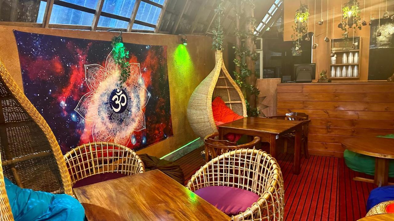 A Lounge Hostel And Cafe Ella Buitenkant foto