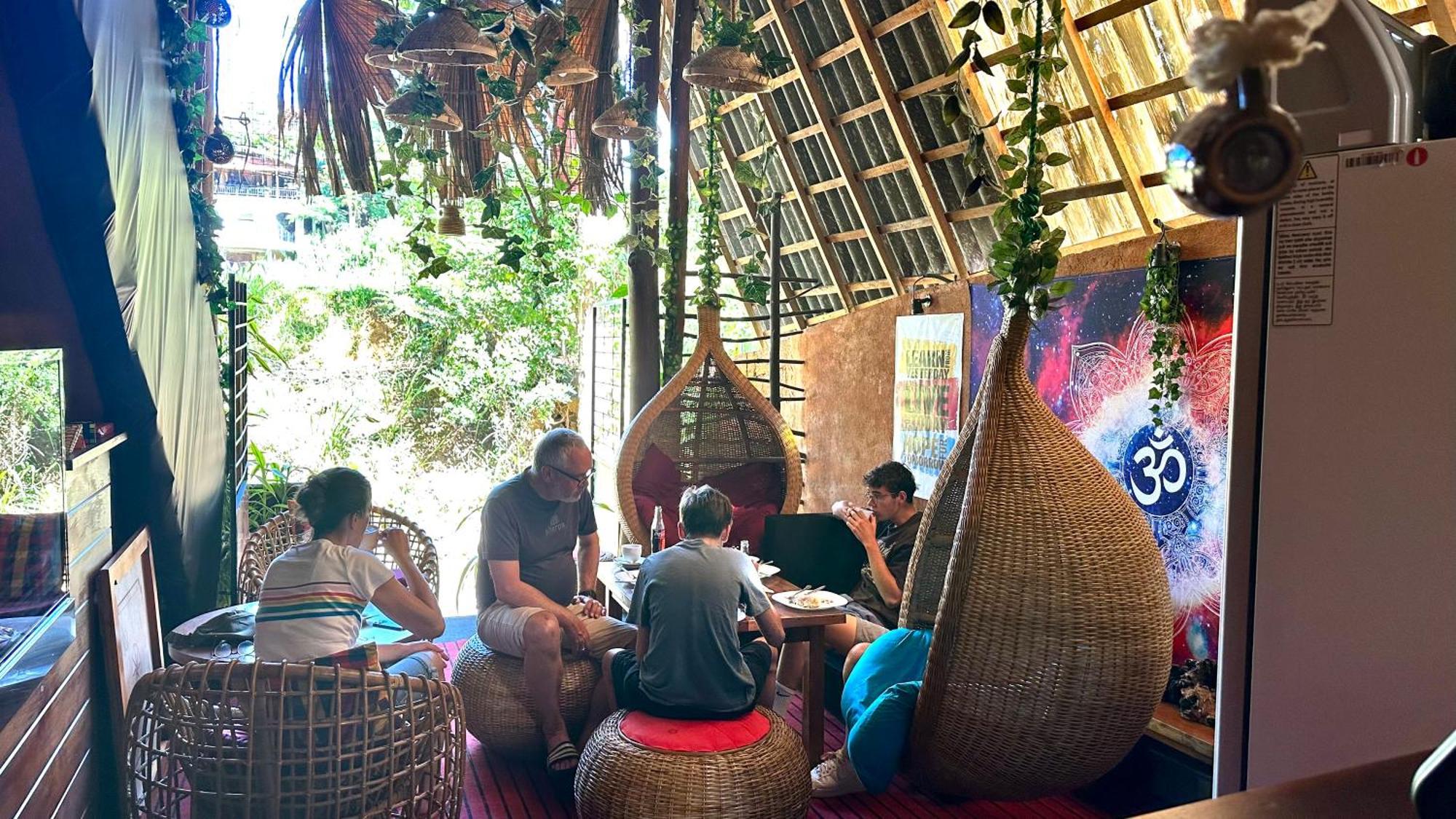 A Lounge Hostel And Cafe Ella Buitenkant foto