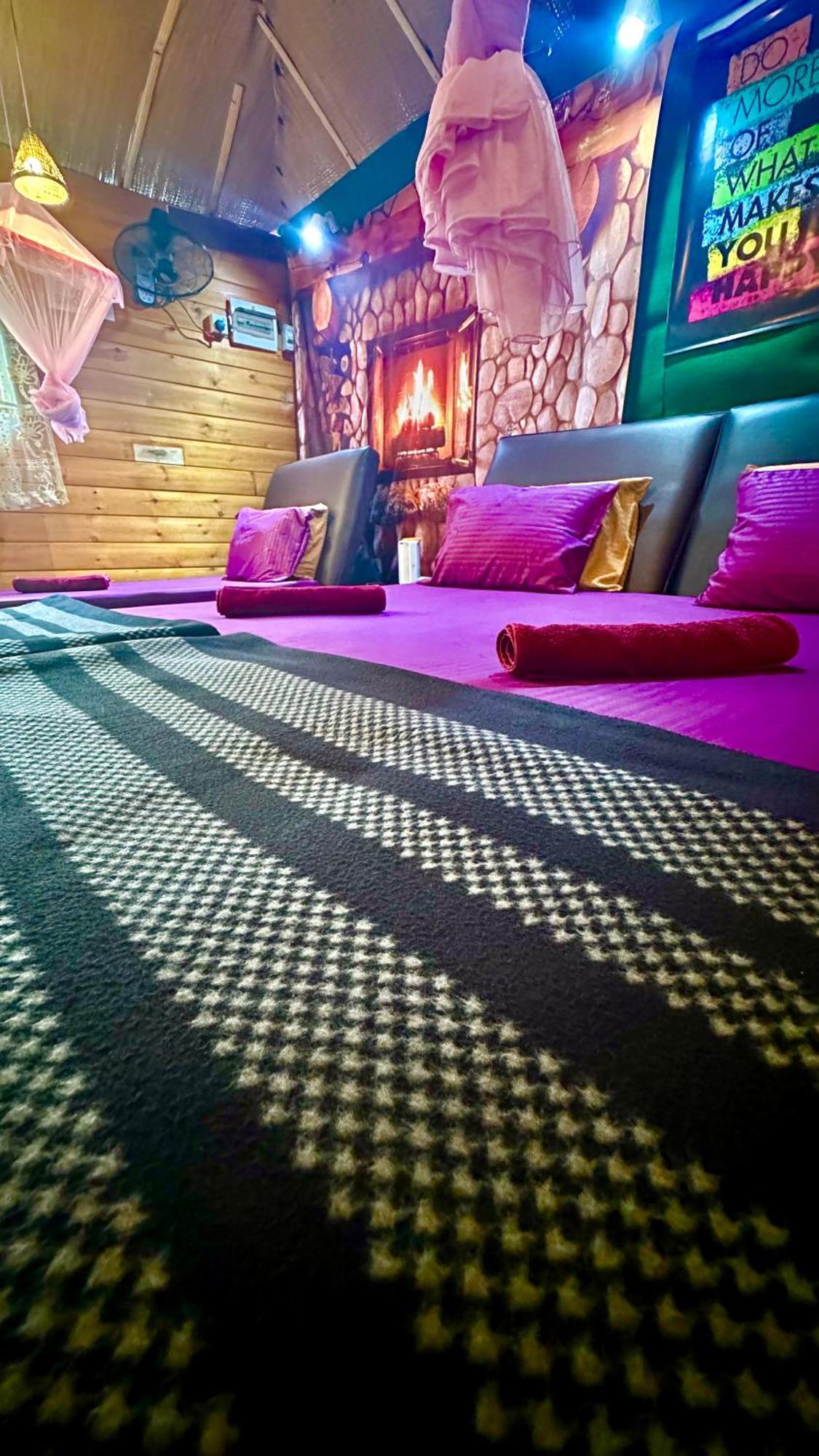 A Lounge Hostel And Cafe Ella Buitenkant foto